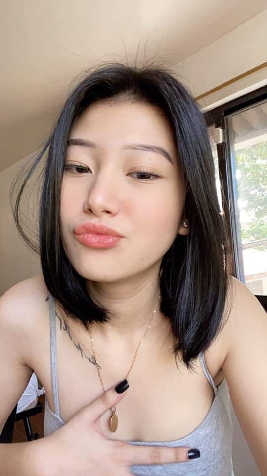 Lén nhìn cặp bưởi của con dâu mà buồi cương cứng