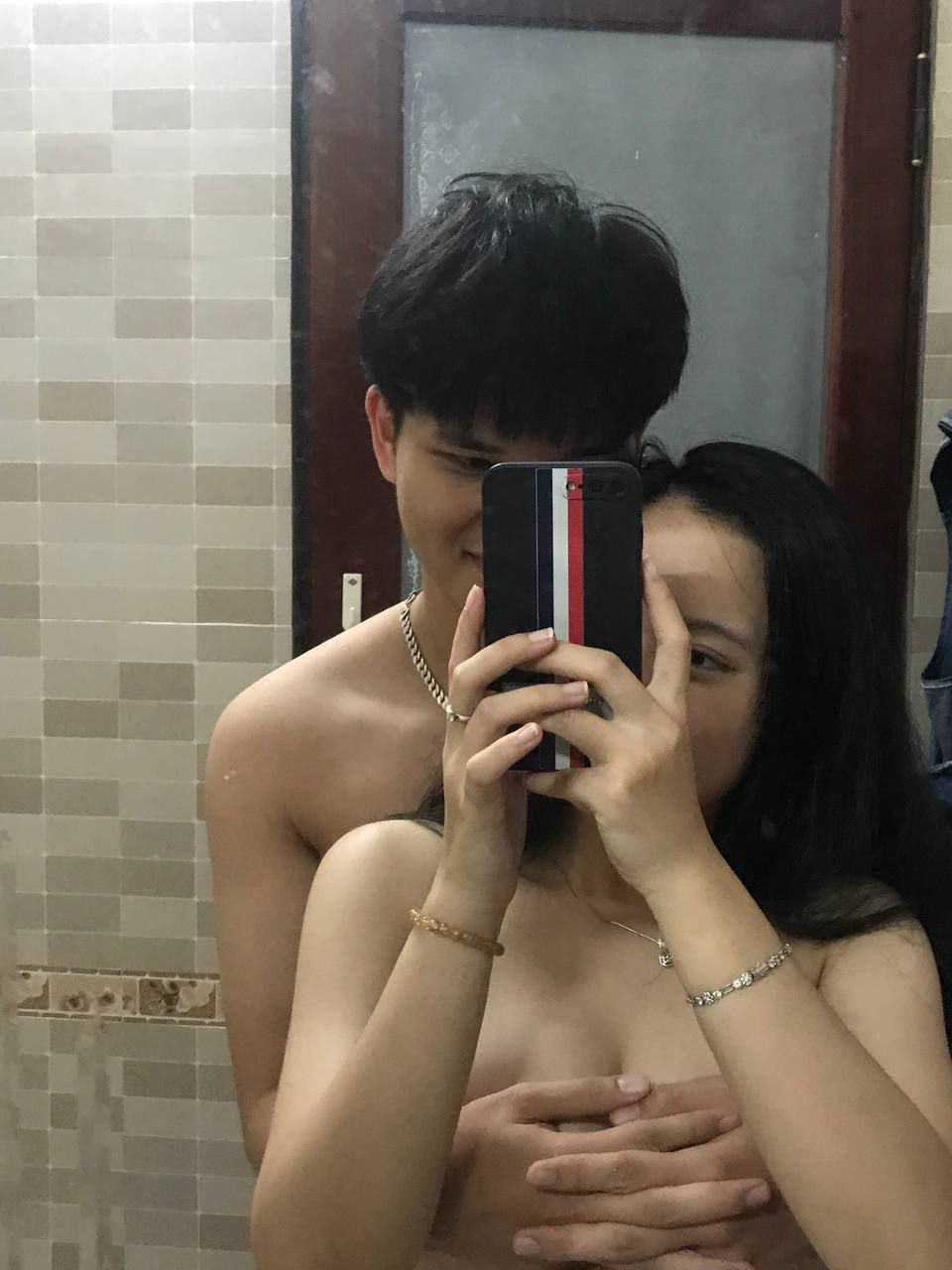 Gã sửa máy lạnh đặt camera quay lén đôi vợ yêu Gã chồng rồi lên kế hoạch…